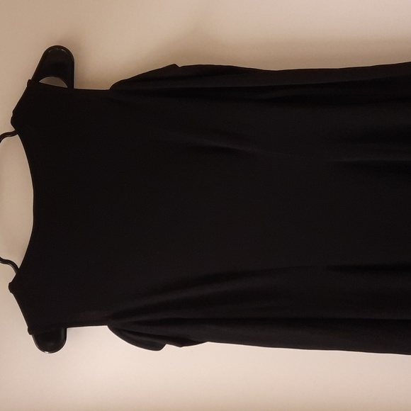 NWT, Carmen Marc Valvo Cold Shoulder Cut and Sew Dress - Picture 9 of 13